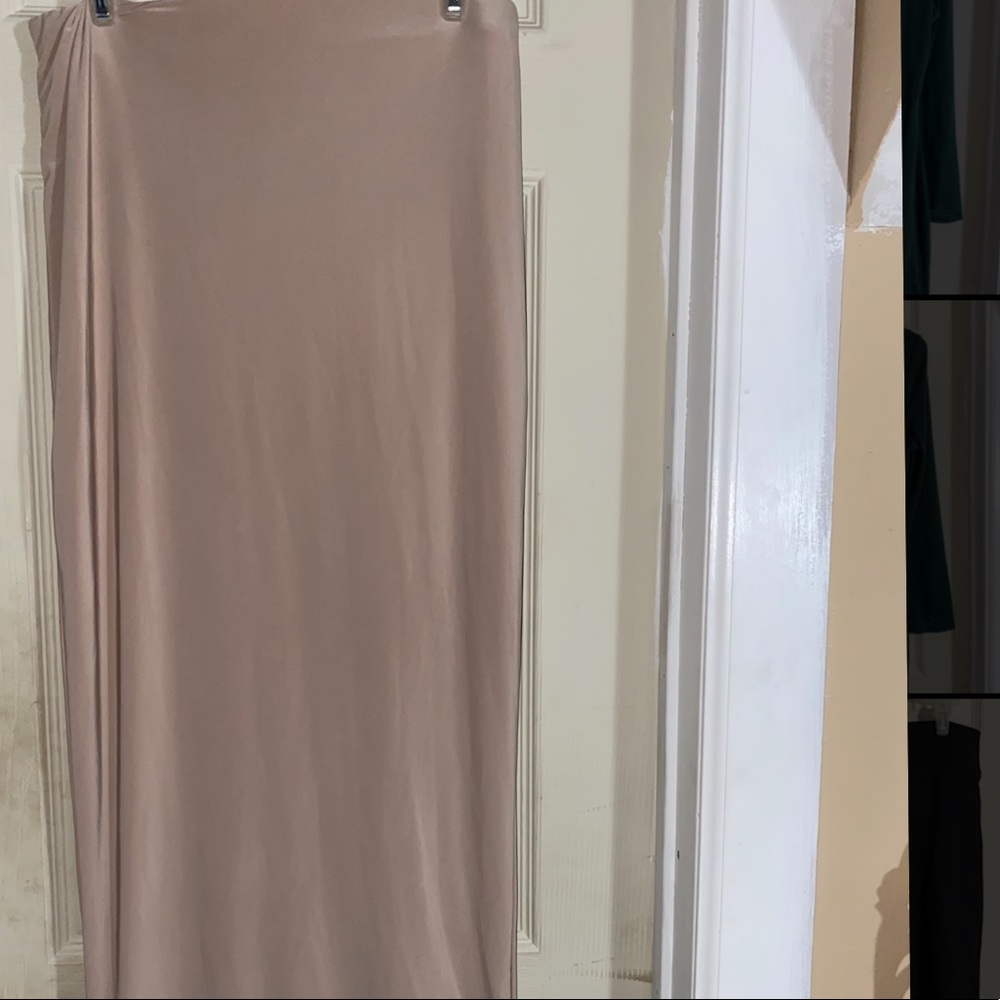 FashionNova Pencil skirt